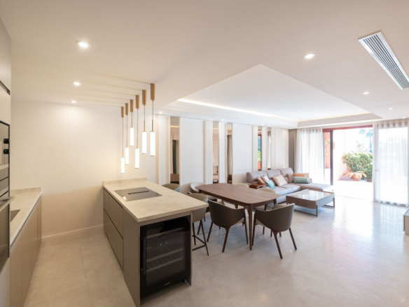 Apartment for sale in Estepona
