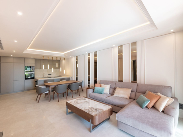 Apartment for sale in Estepona