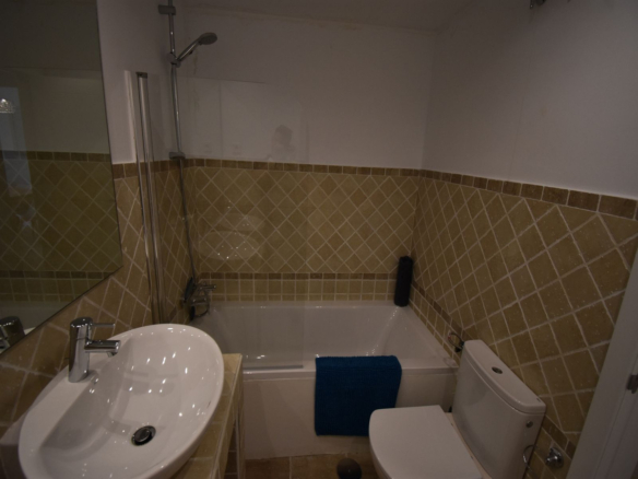 Apartment for sale in Estepona