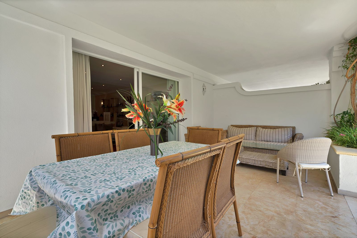 Apartment for sale in Estepona