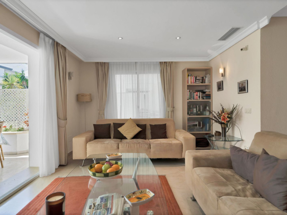 Apartment for sale in Estepona