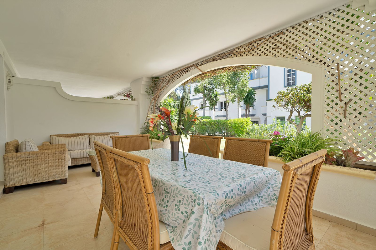 Apartment for sale in Estepona