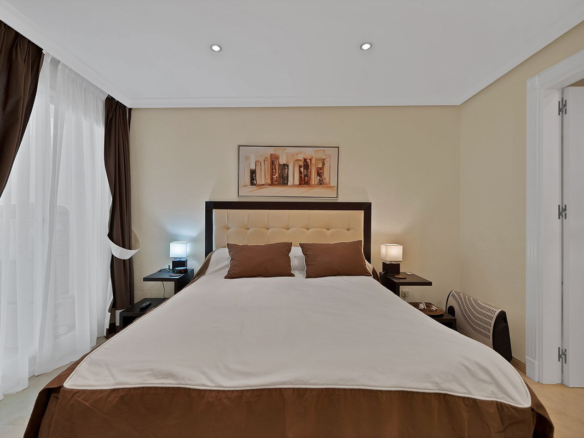 Apartment for sale in Estepona