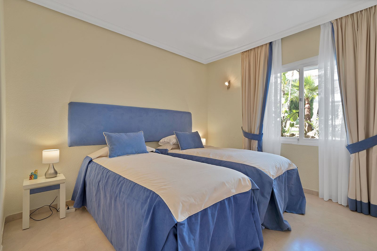 Apartment for sale in Estepona