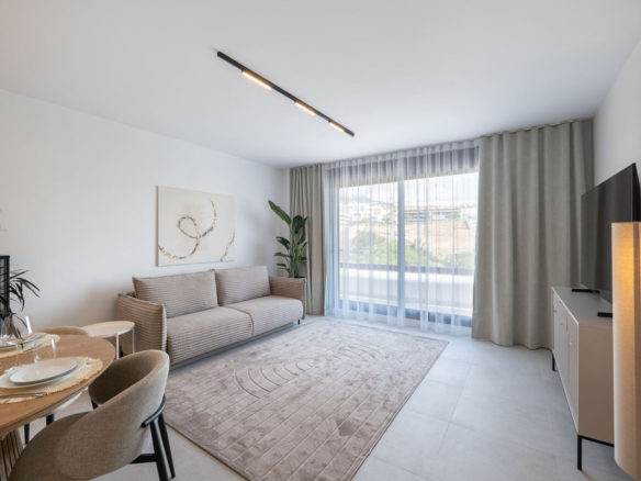 Apartment for sale in Estepona
