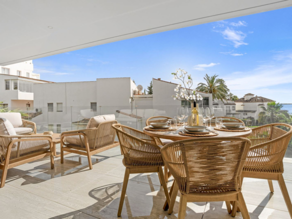 Apartment for sale in Estepona