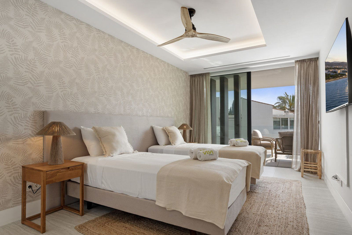 Apartment for sale in Estepona