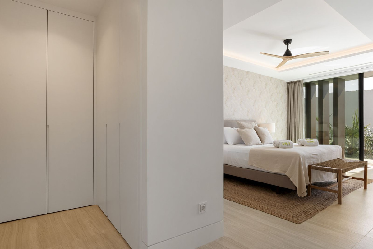 Apartment for sale in Estepona