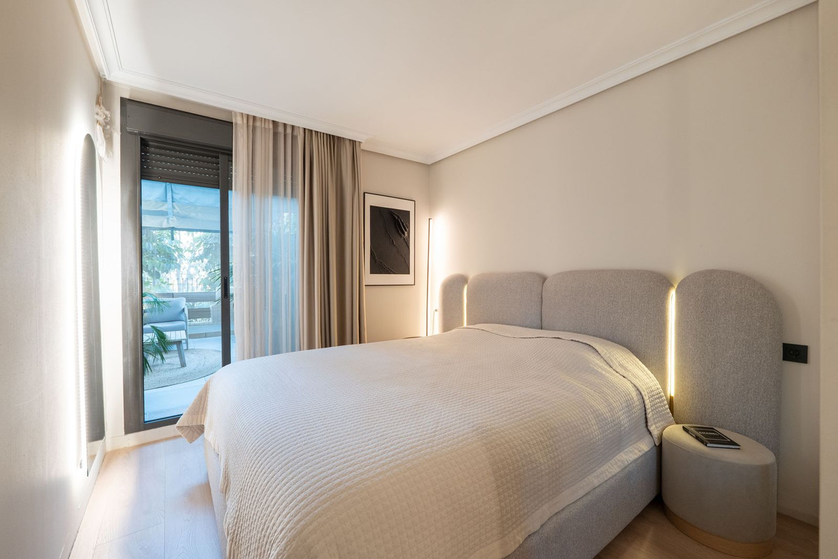 Apartment for sale in Estepona