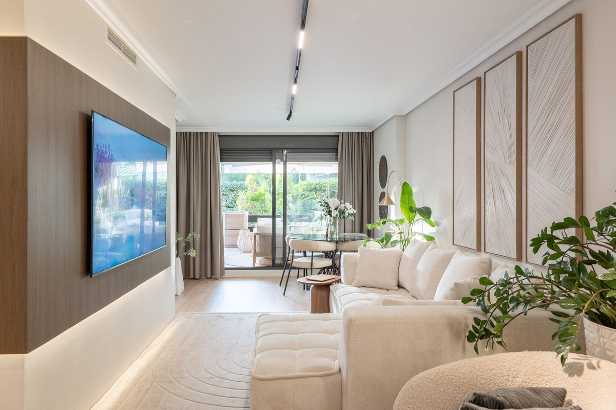 Apartment for sale in Estepona