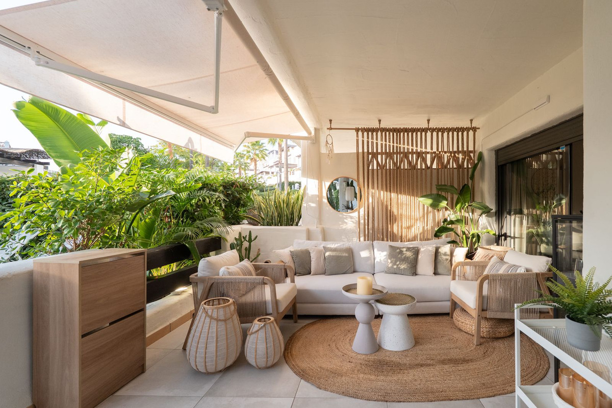 Apartment for sale in Estepona