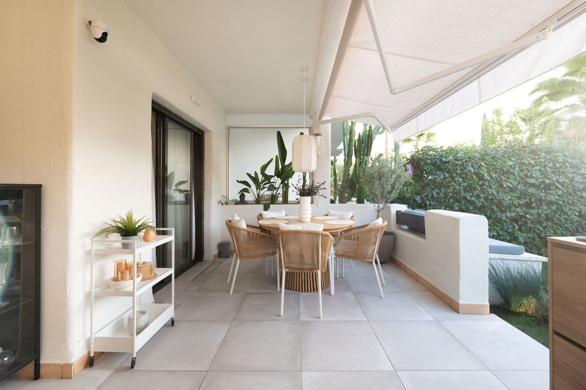 Apartment for sale in Estepona