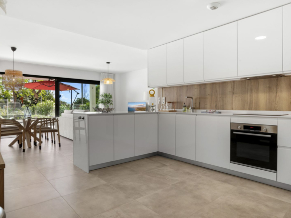 Apartment for sale in Estepona
