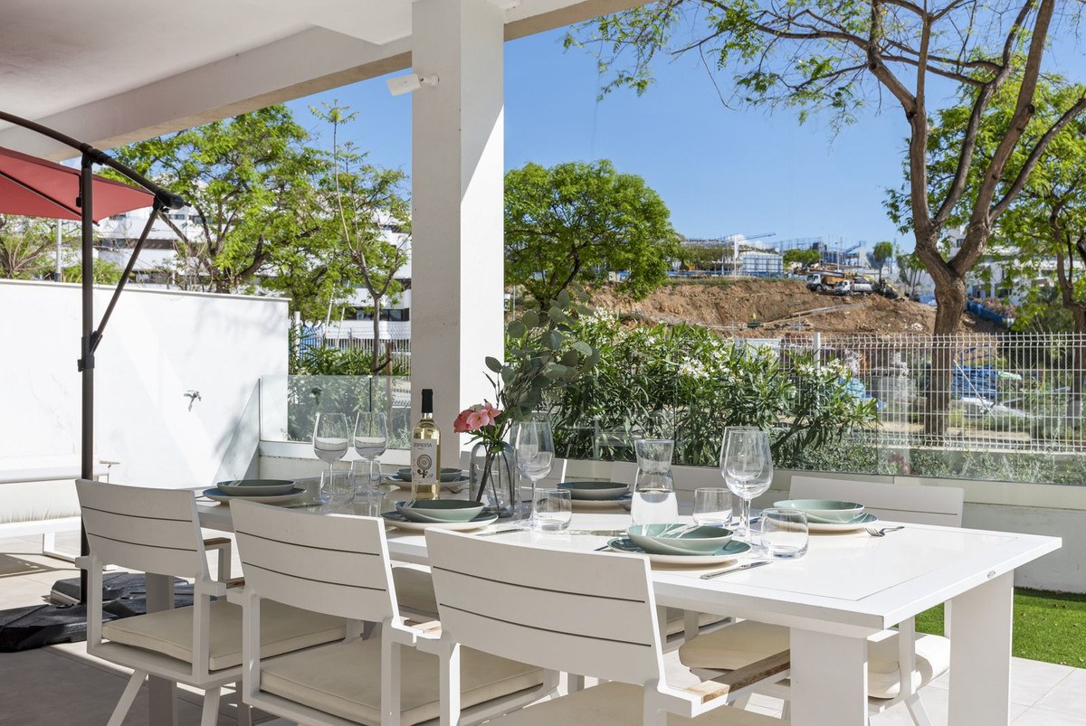Apartment for sale in Estepona