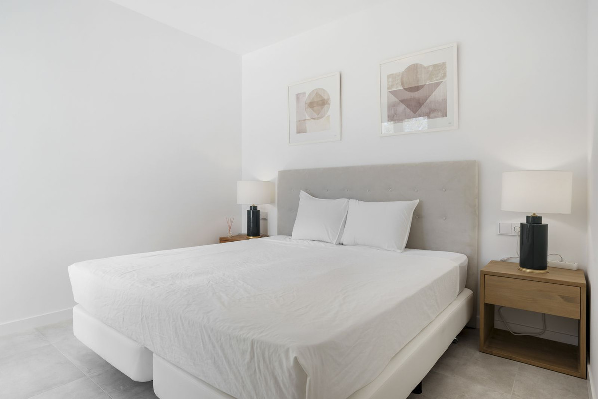 Apartment for sale in Estepona