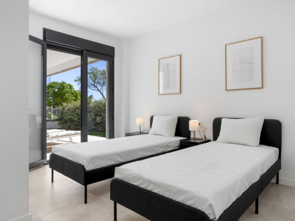 Apartment for sale in Estepona