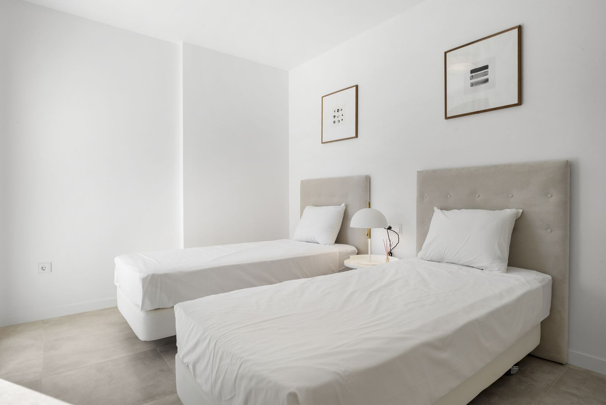 Apartment for sale in Estepona