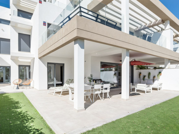 Apartment for sale in Estepona