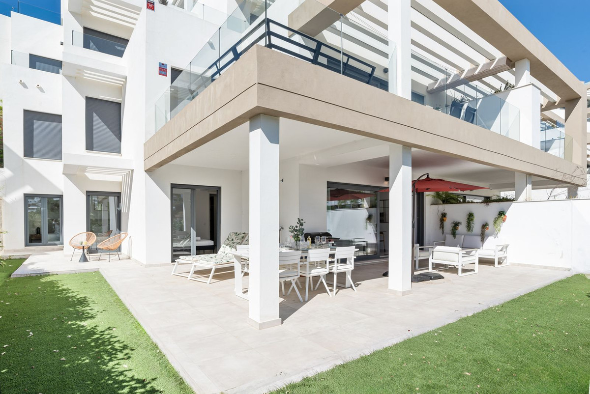 Apartment for sale in Estepona