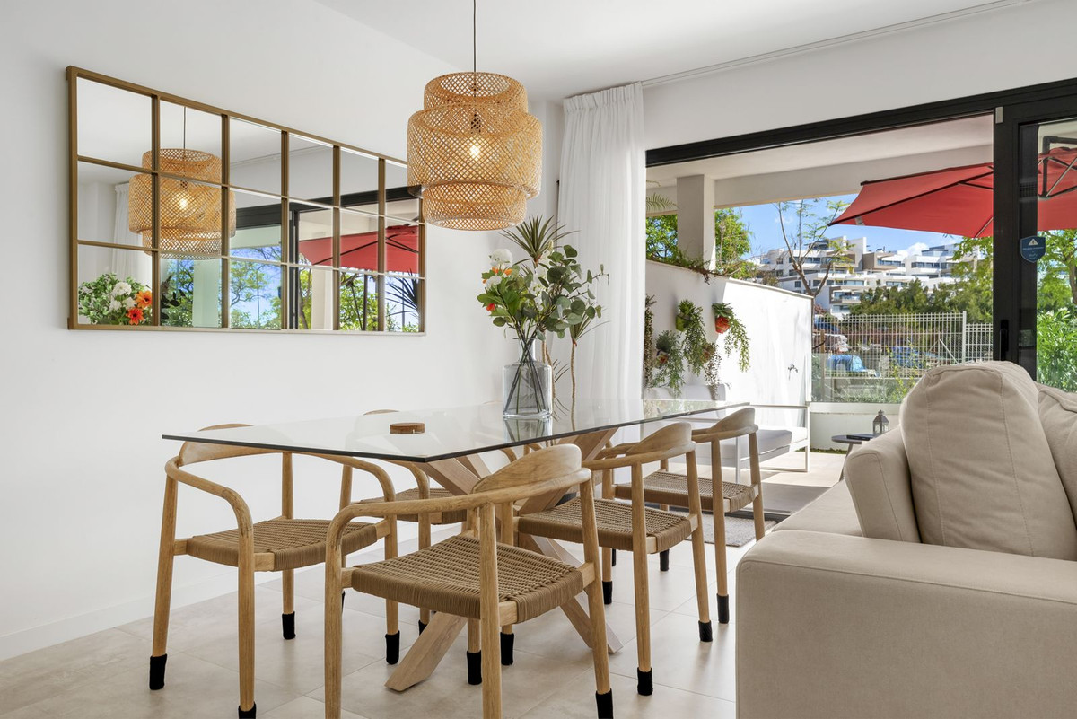 Apartment for sale in Estepona