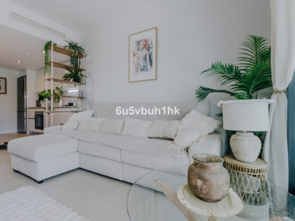 Apartment for sale in Estepona