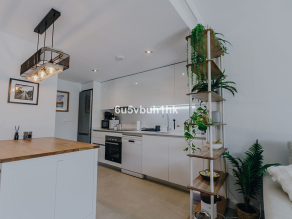 Apartment for sale in Estepona
