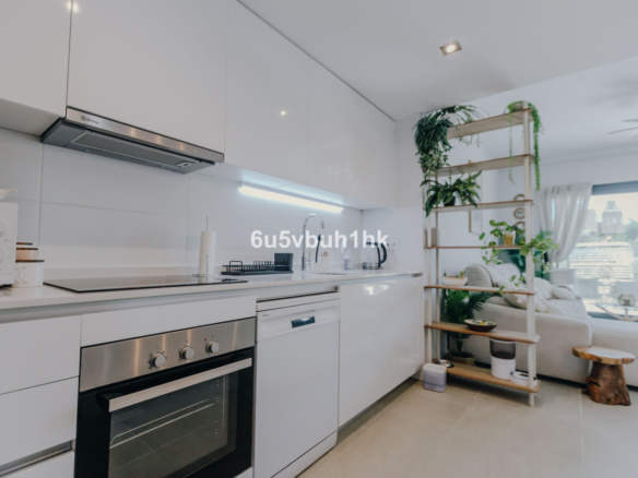 Apartment for sale in Estepona