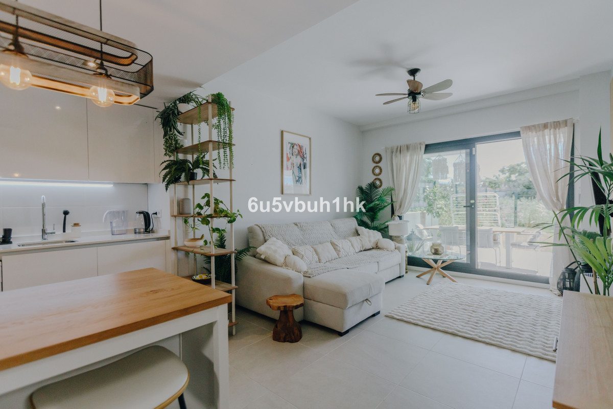Apartment for sale in Estepona