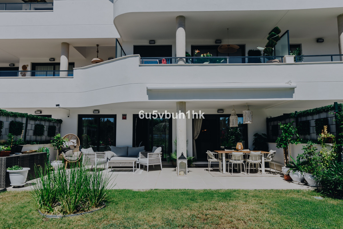 Apartment for sale in Estepona