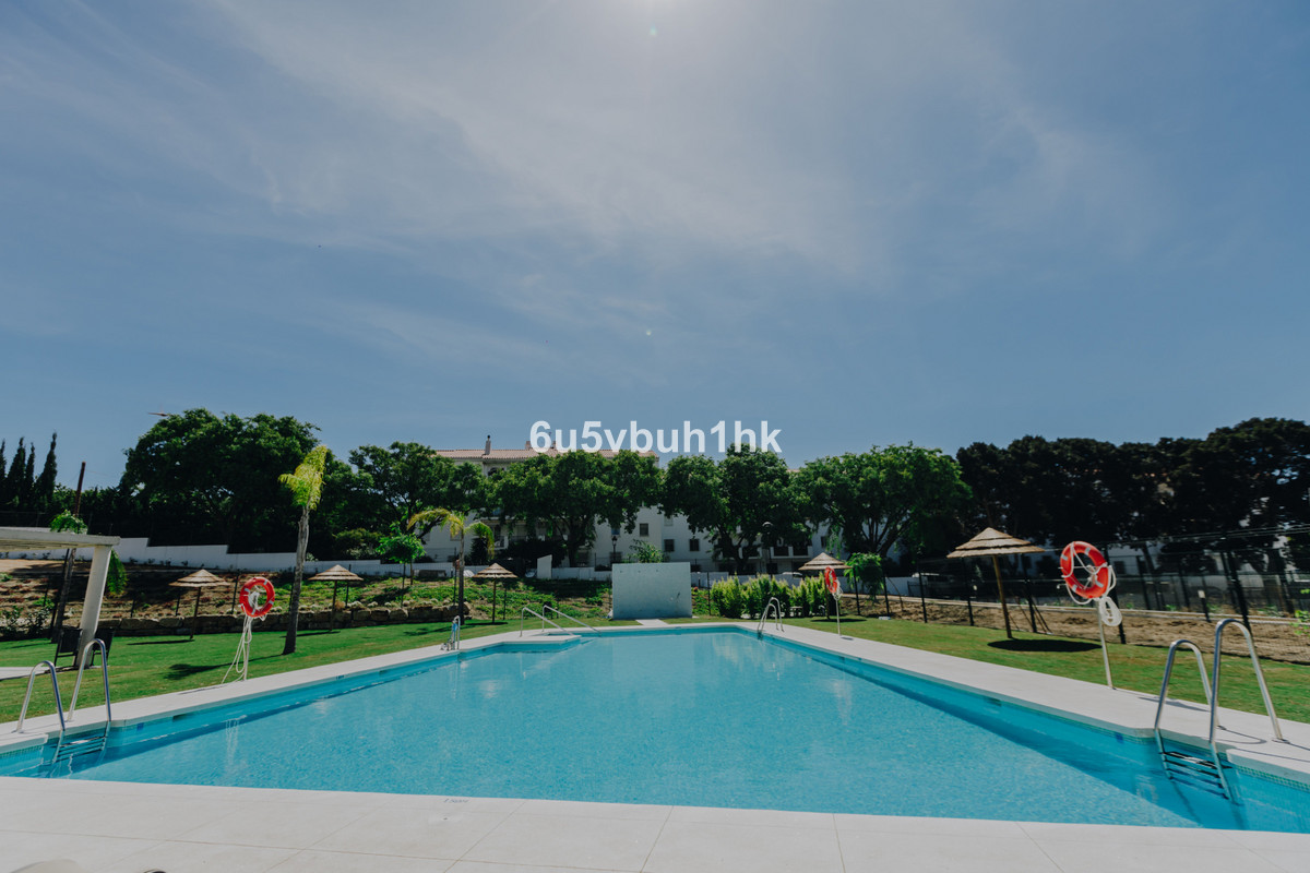 Apartment for sale in Estepona