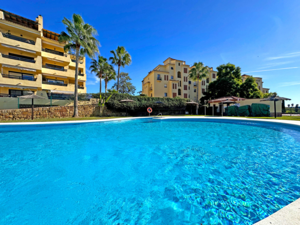 Apartment for sale in Estepona