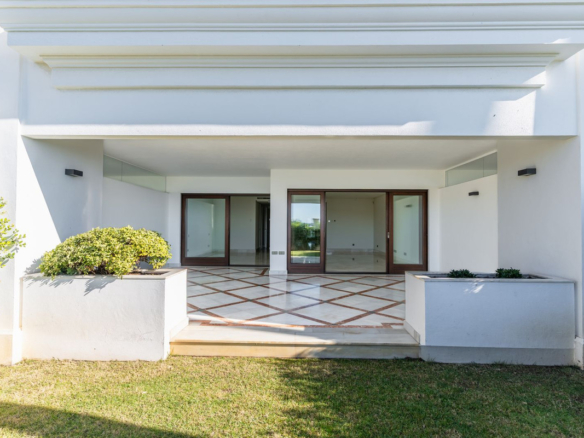Apartment for sale in Estepona