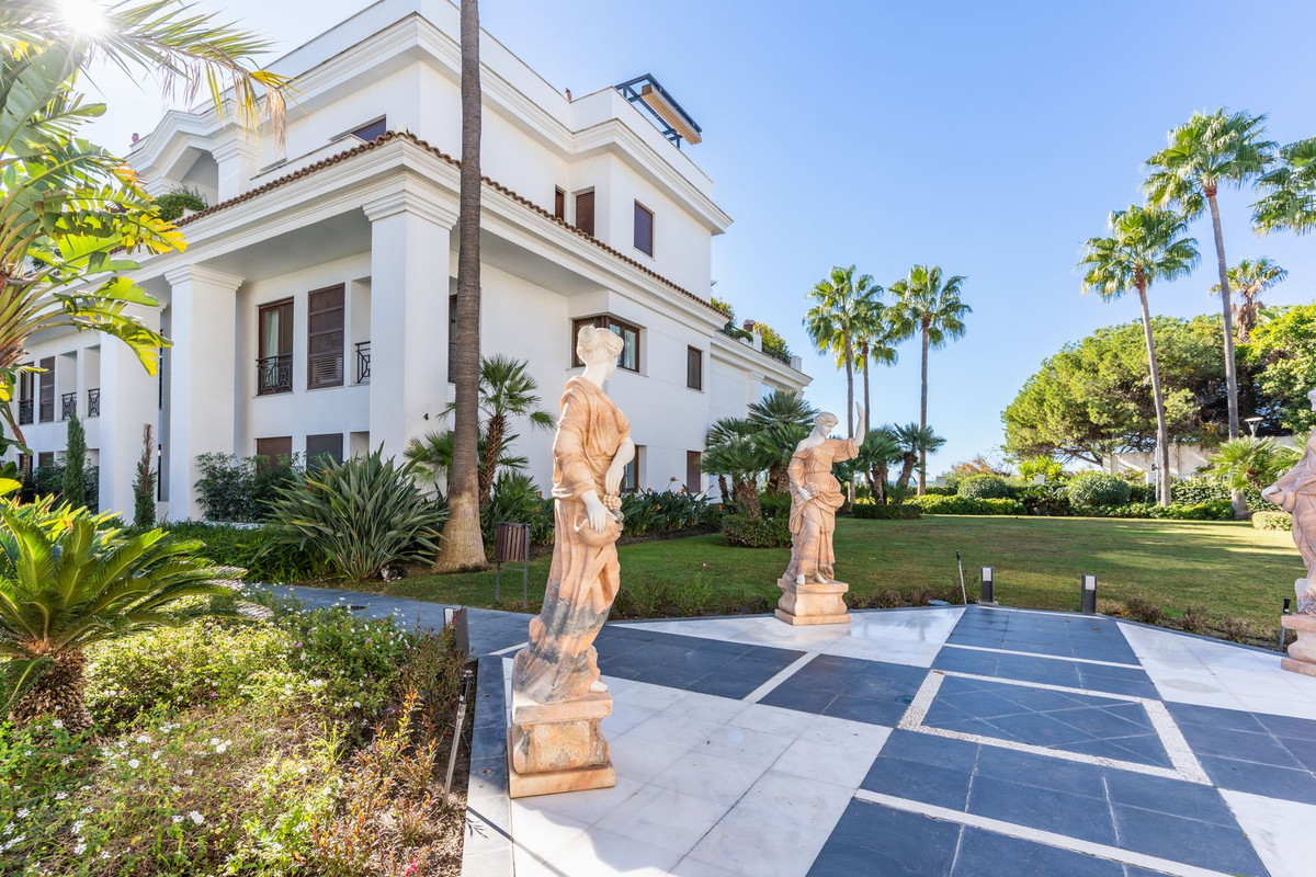 Apartment for sale in Estepona