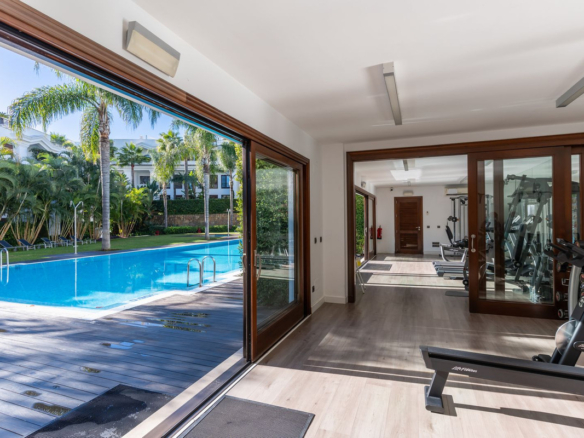 Apartment for sale in Estepona