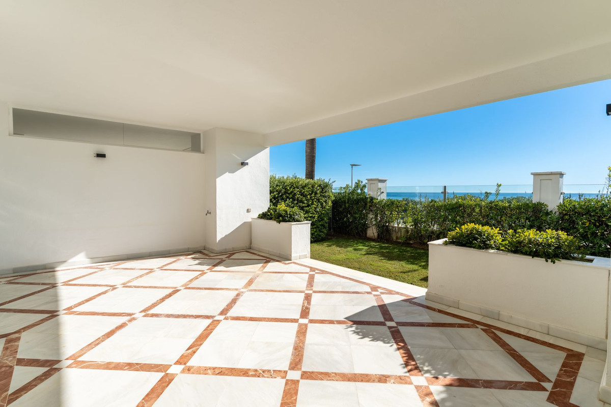 Apartment for sale in Estepona
