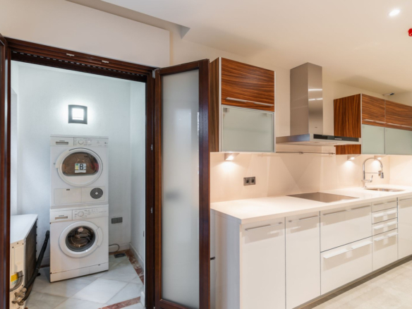 Apartment for sale in Estepona