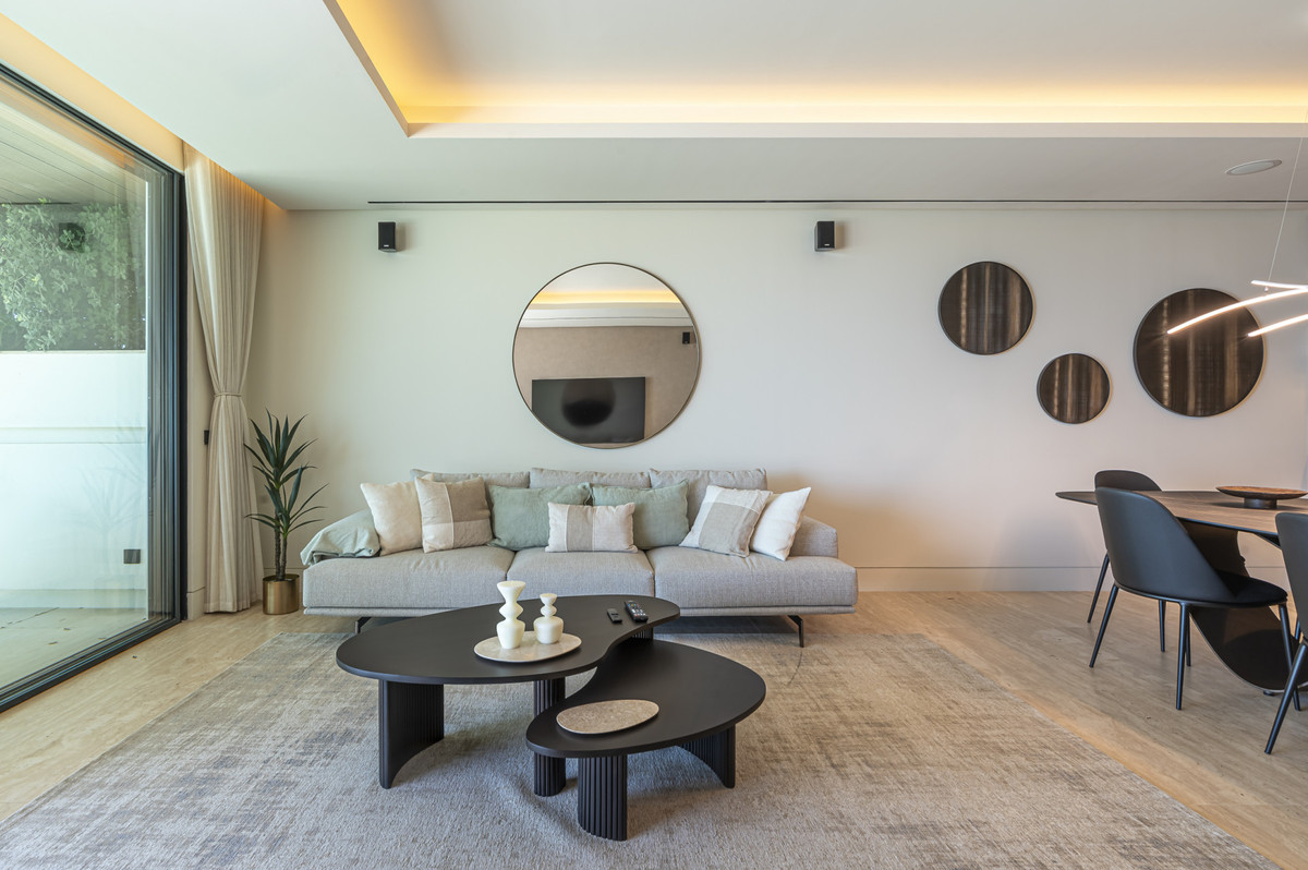 Apartment for sale in Estepona