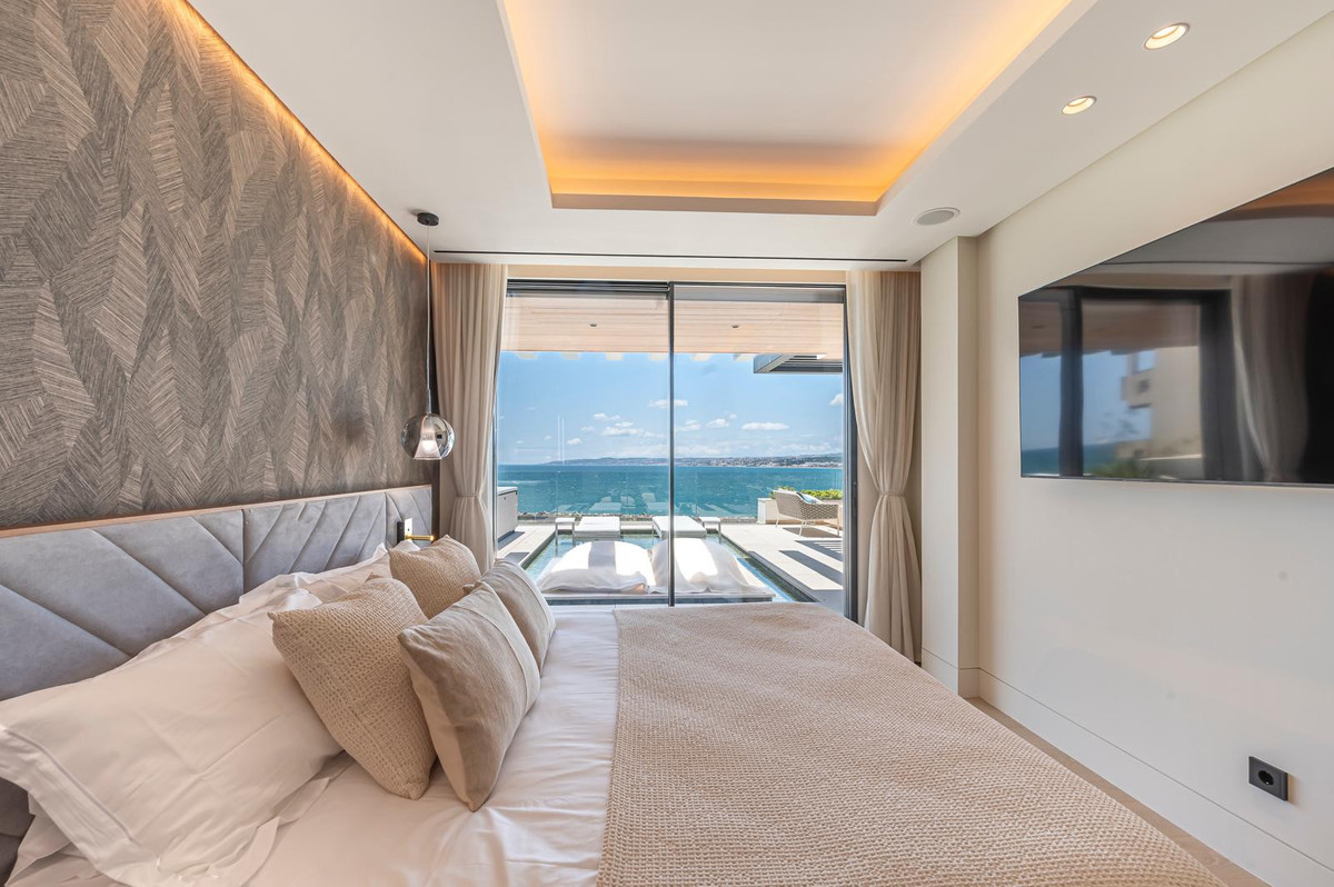 Apartment for sale in Estepona