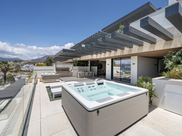 Apartment for sale in Estepona
