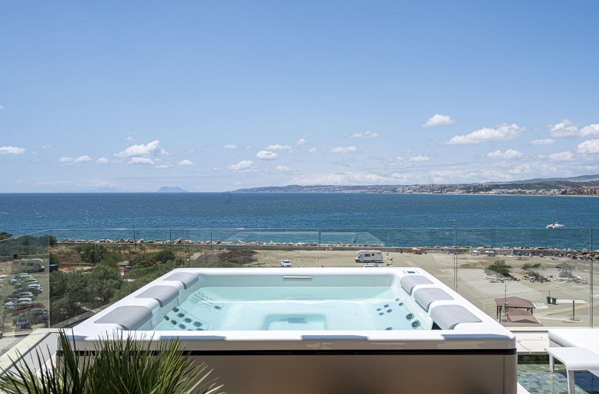 Apartment for sale in Estepona