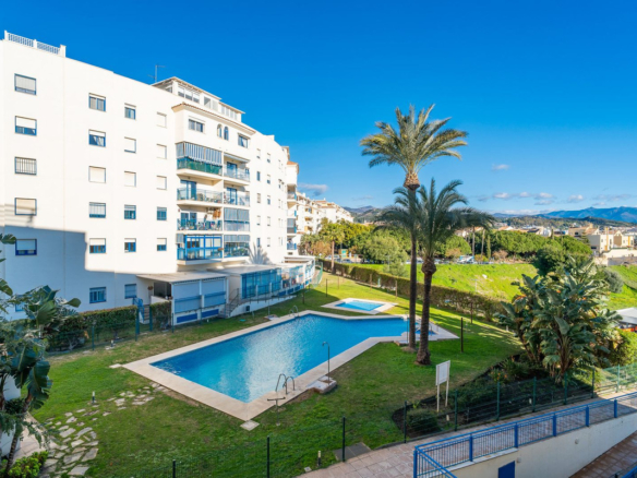Apartment for sale in Estepona