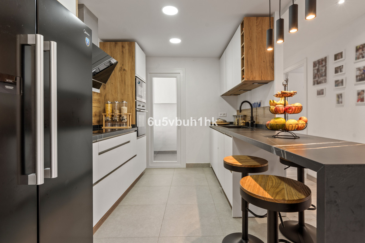 Apartment for sale in Estepona