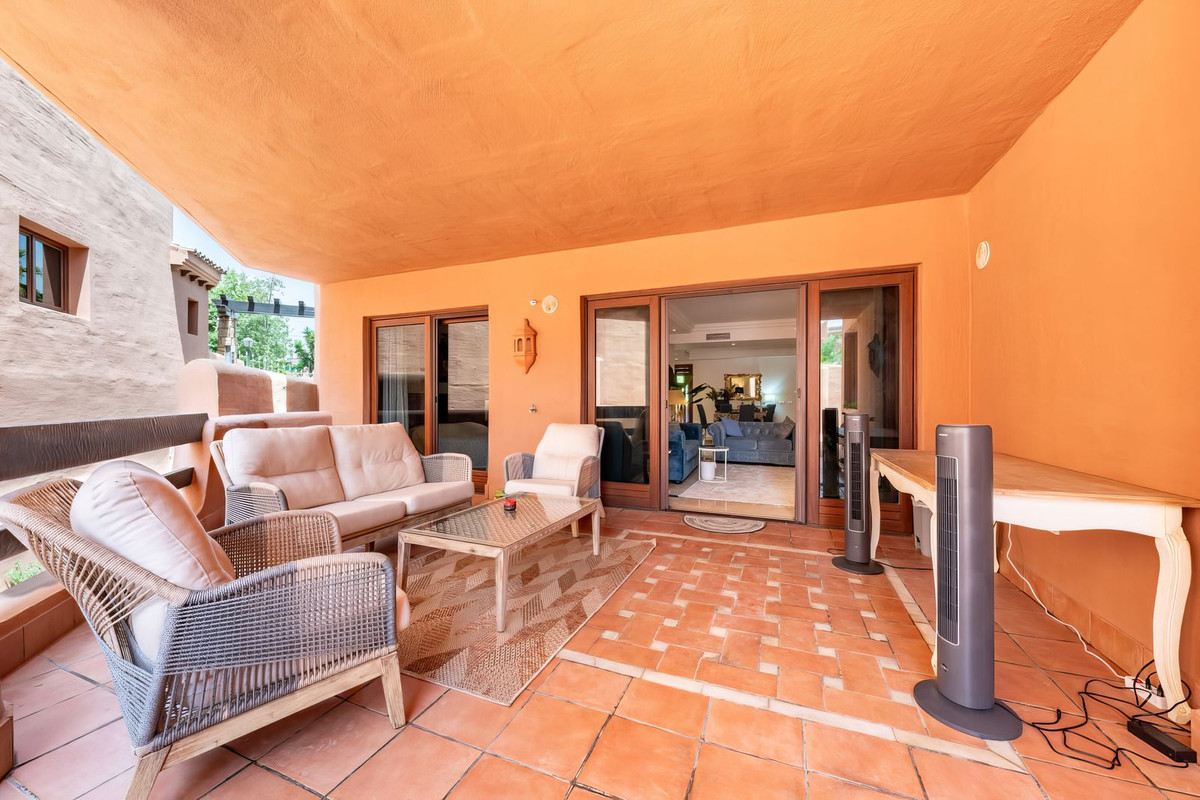 Apartment for sale in Estepona