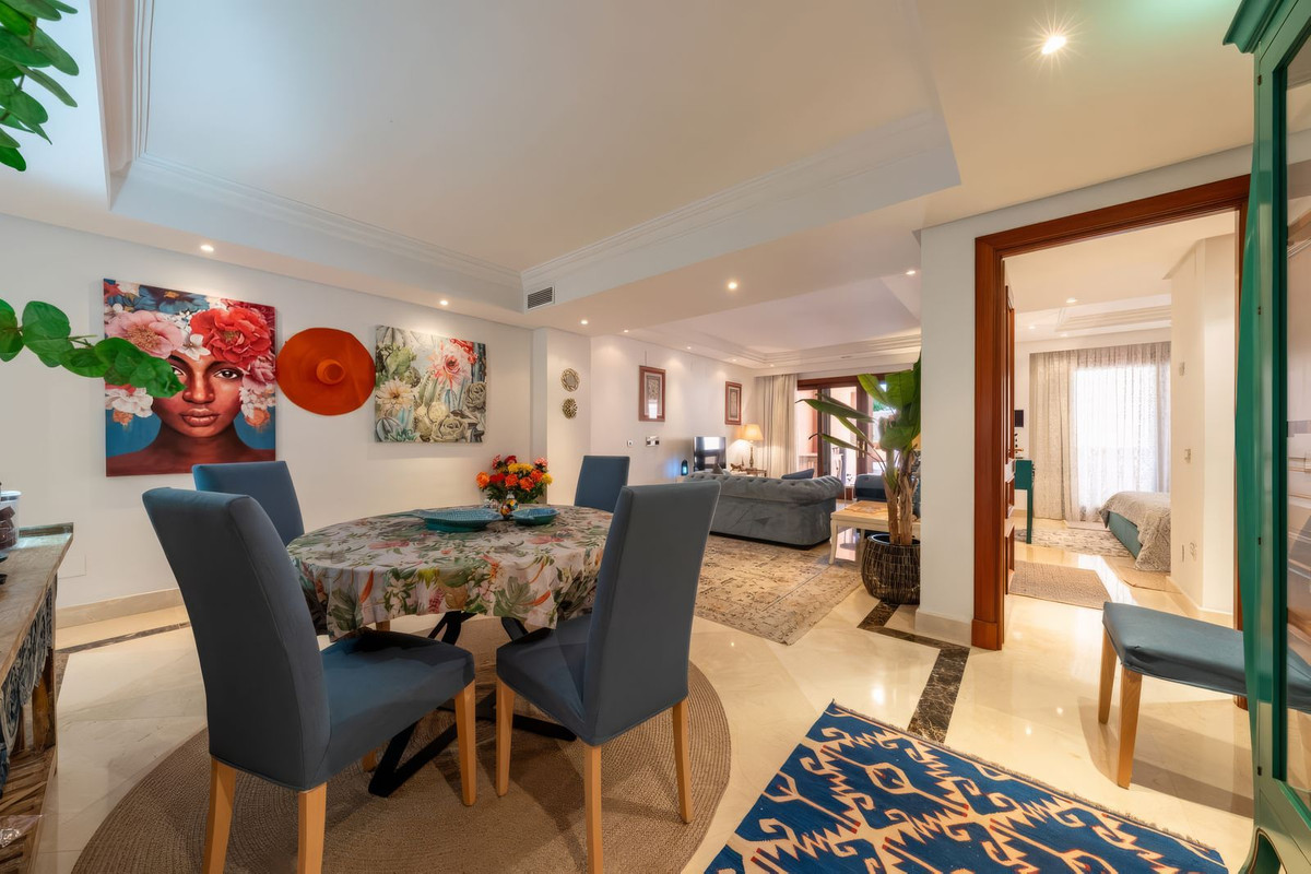 Apartment for sale in Estepona