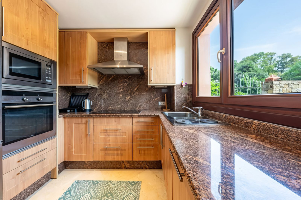 Apartment for sale in Estepona