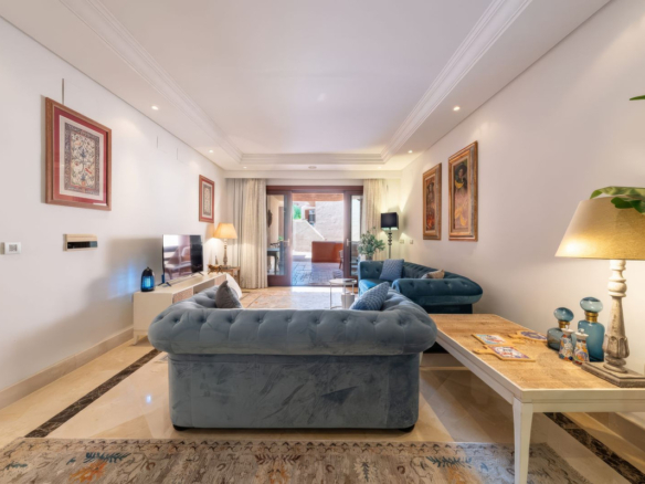 Apartment for sale in Estepona