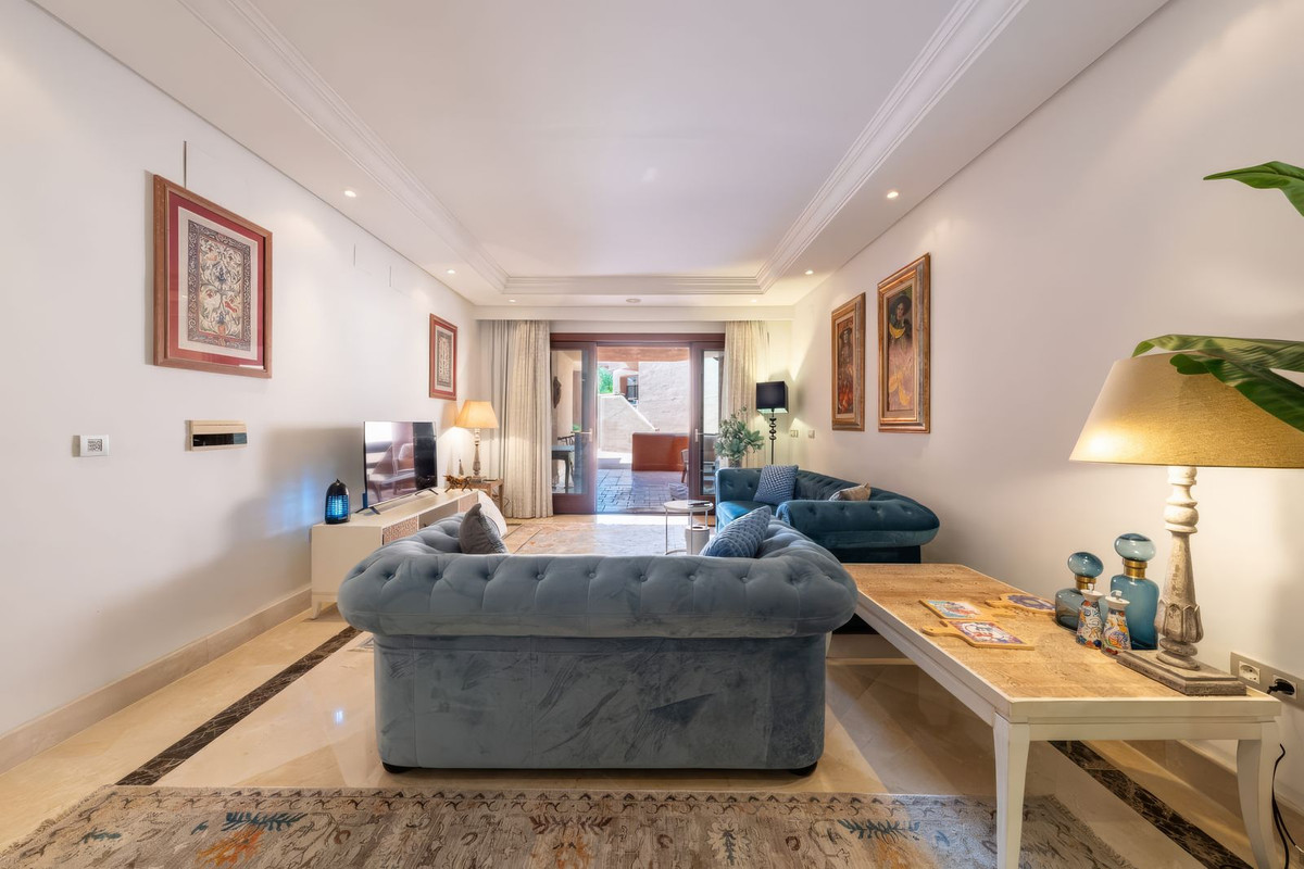Apartment for sale in Estepona