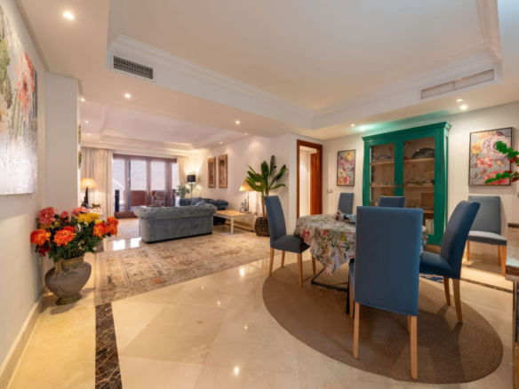 Apartment for sale in Estepona