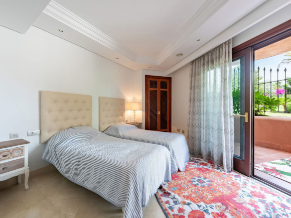 Apartment for sale in Estepona