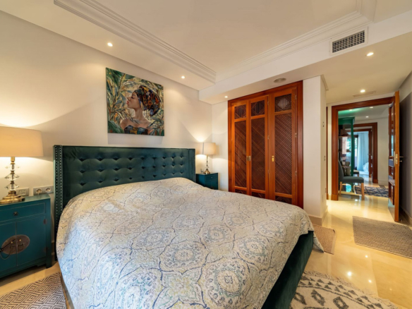 Apartment for sale in Estepona
